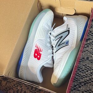 *Brand New* New Balance FuelCell 996v5 in Red and White